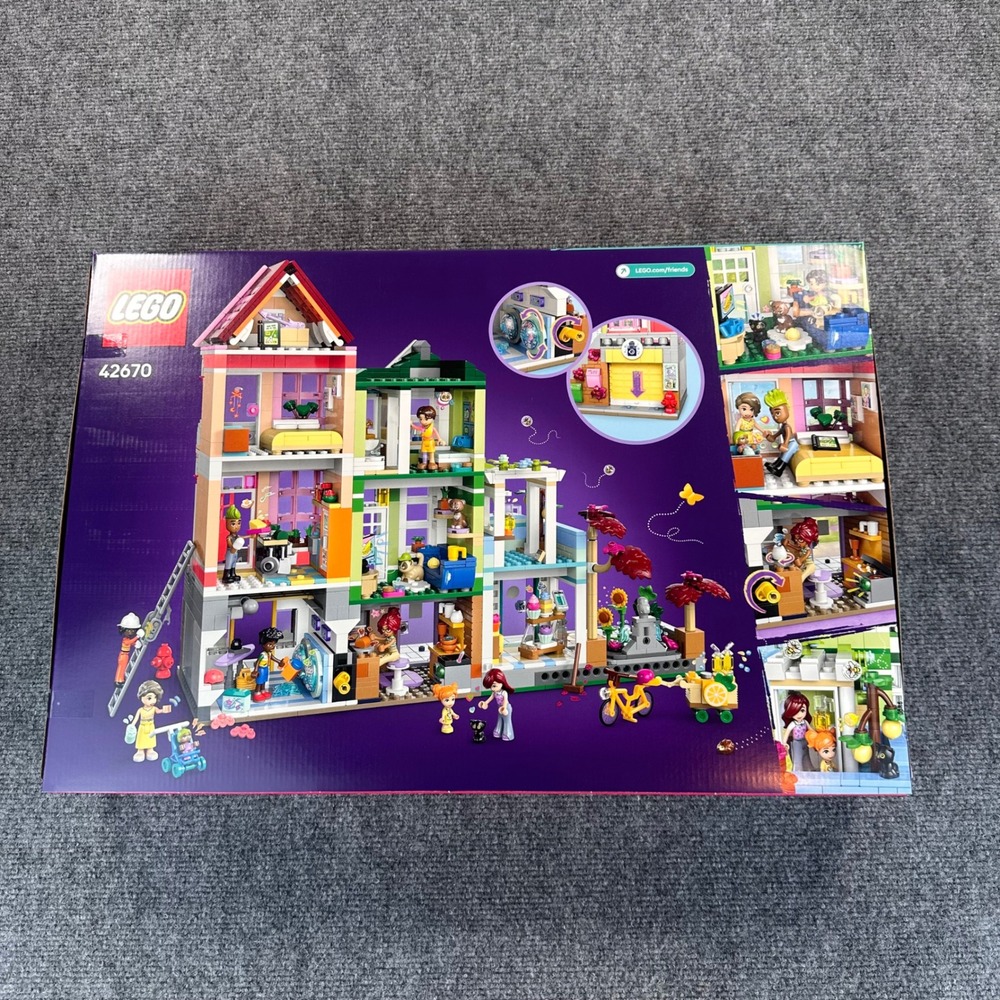LEGO Friends Heartlake City Apartments and Stores 42670 Building Set 2040 PCS‎ - Picture 3 of 7